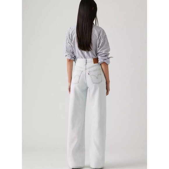 Levi's Women's 28x30 Ribcage Wide Leg Be Prepared Light Wash - Picture 3 of 9